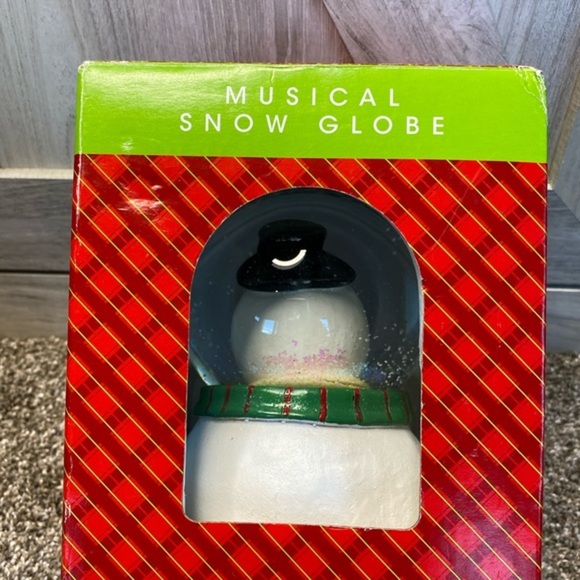 - Snowman Musical Snow Globe North Pole Trading Co We Wish You a Merry Chr… - Picture 4 of 6